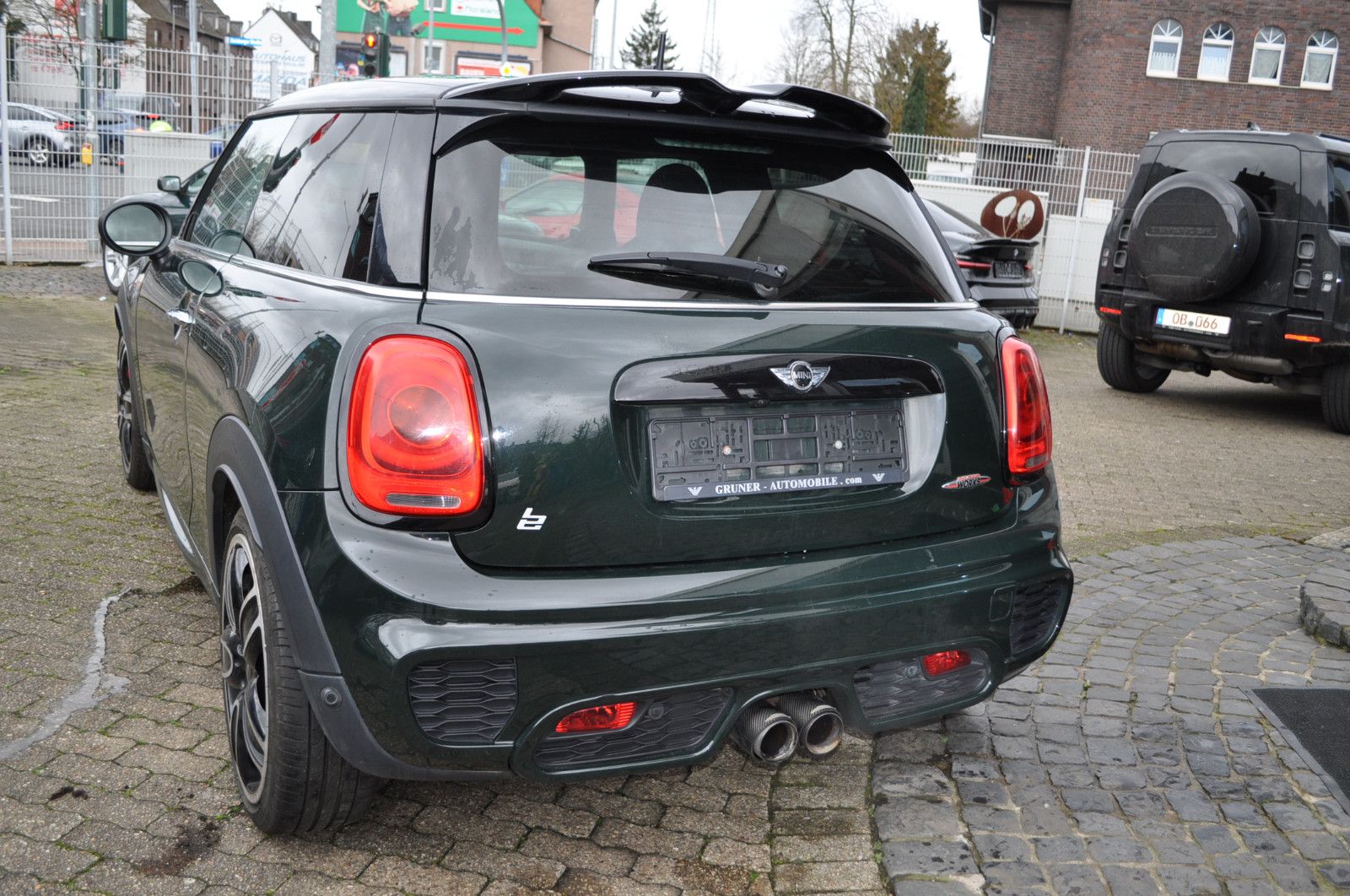 Fahrzeugabbildung MINI JOHN_COOPER_WORKS Vollausstattung JCW