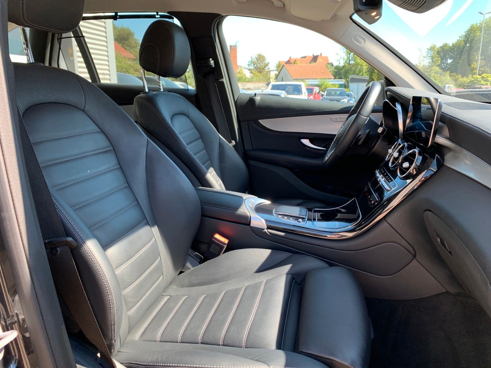 Mercedes-Benz GLC 300e 4Matic Exclusive Luft AHK Leder Keyless foto 16