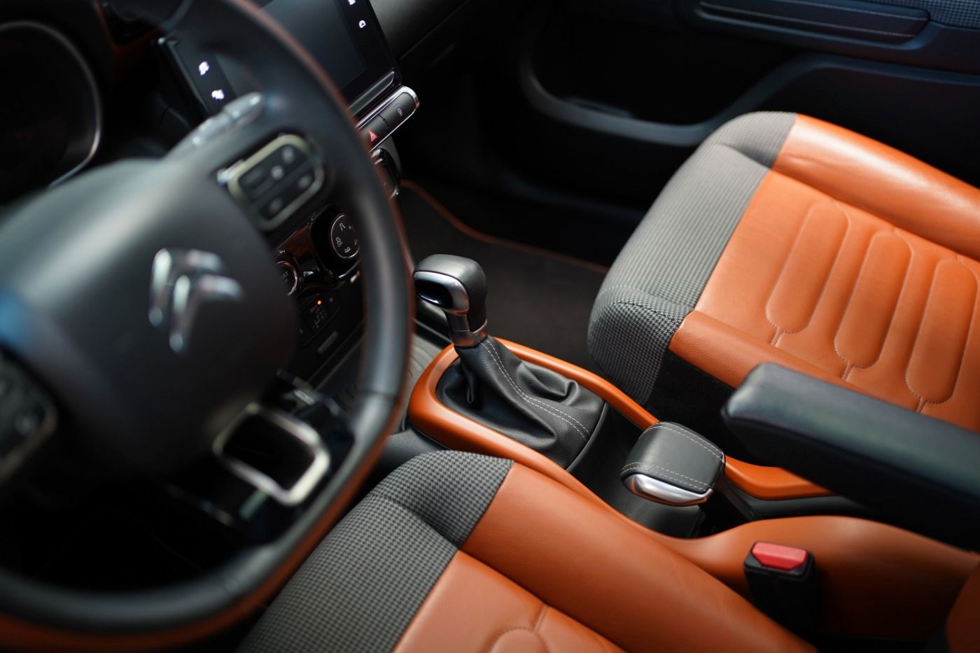 Fahrzeugabbildung Citroën C3 Aircross PureTech 110 EAT6 Shine Automatik