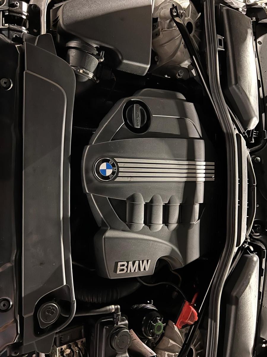 BMW 520 2010 — photo 12