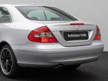 Fahrzeugabbildung Mercedes-Benz CLK 200 Coupe Kompressor Avantgarde Sitzhzg Temp