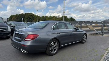 Mercedes E 200 - 6