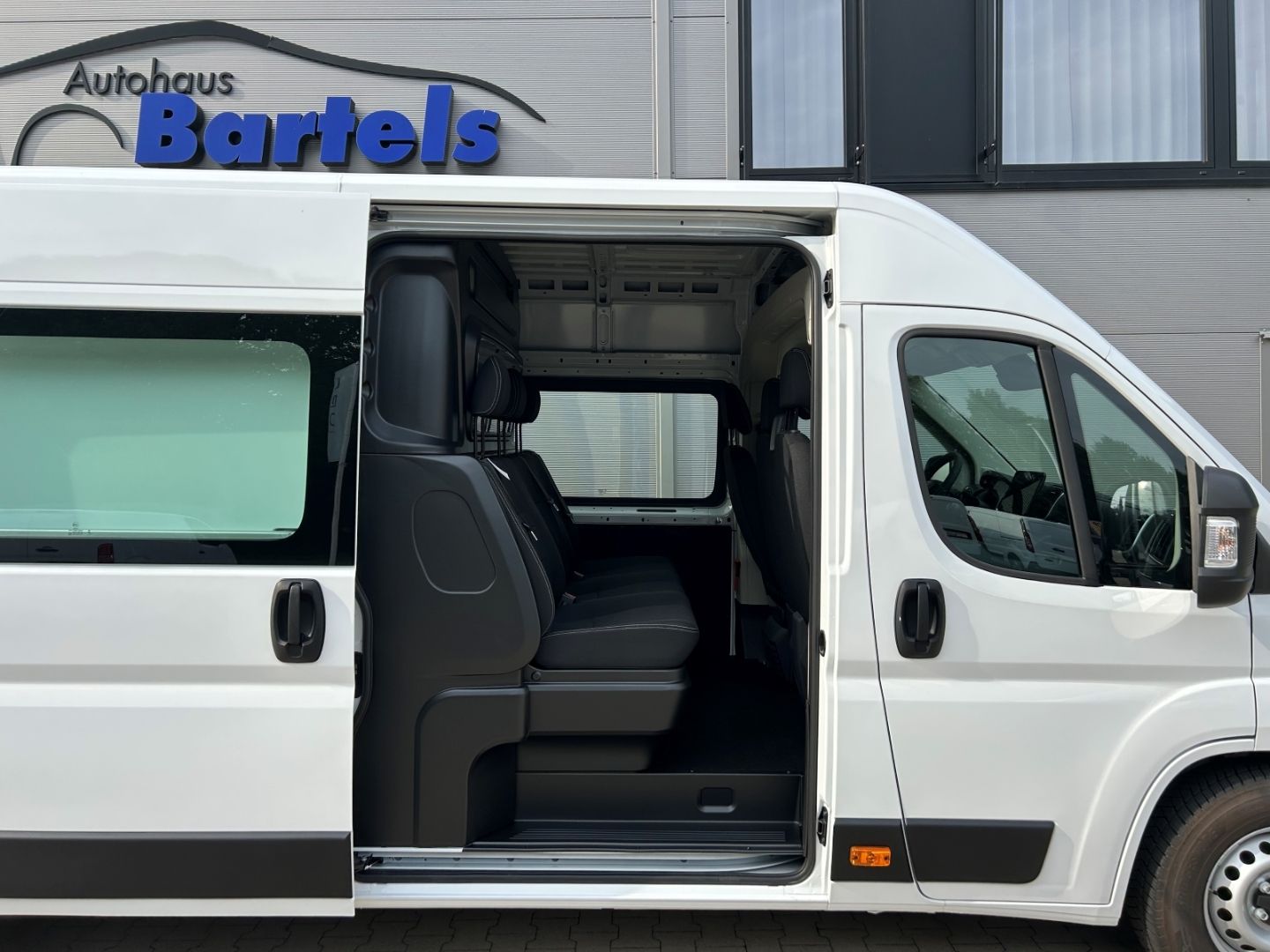 Fahrzeugabbildung Fiat Ducato H2 Kastenwagen 35 L4H2 140 Multijet Maxi