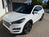 Hyundai Tucson Premium Mild-Hybrid 4WD Automatik - Hyundai TUCSON mit Diesel-Antrieb: Schiebedach
