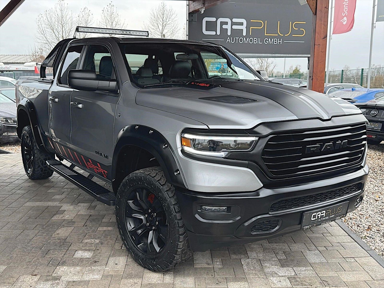 Fahrzeugabbildung Dodge RAM 5.7 V8 HEMI Night Editon Offroad 4x4 LONGBED