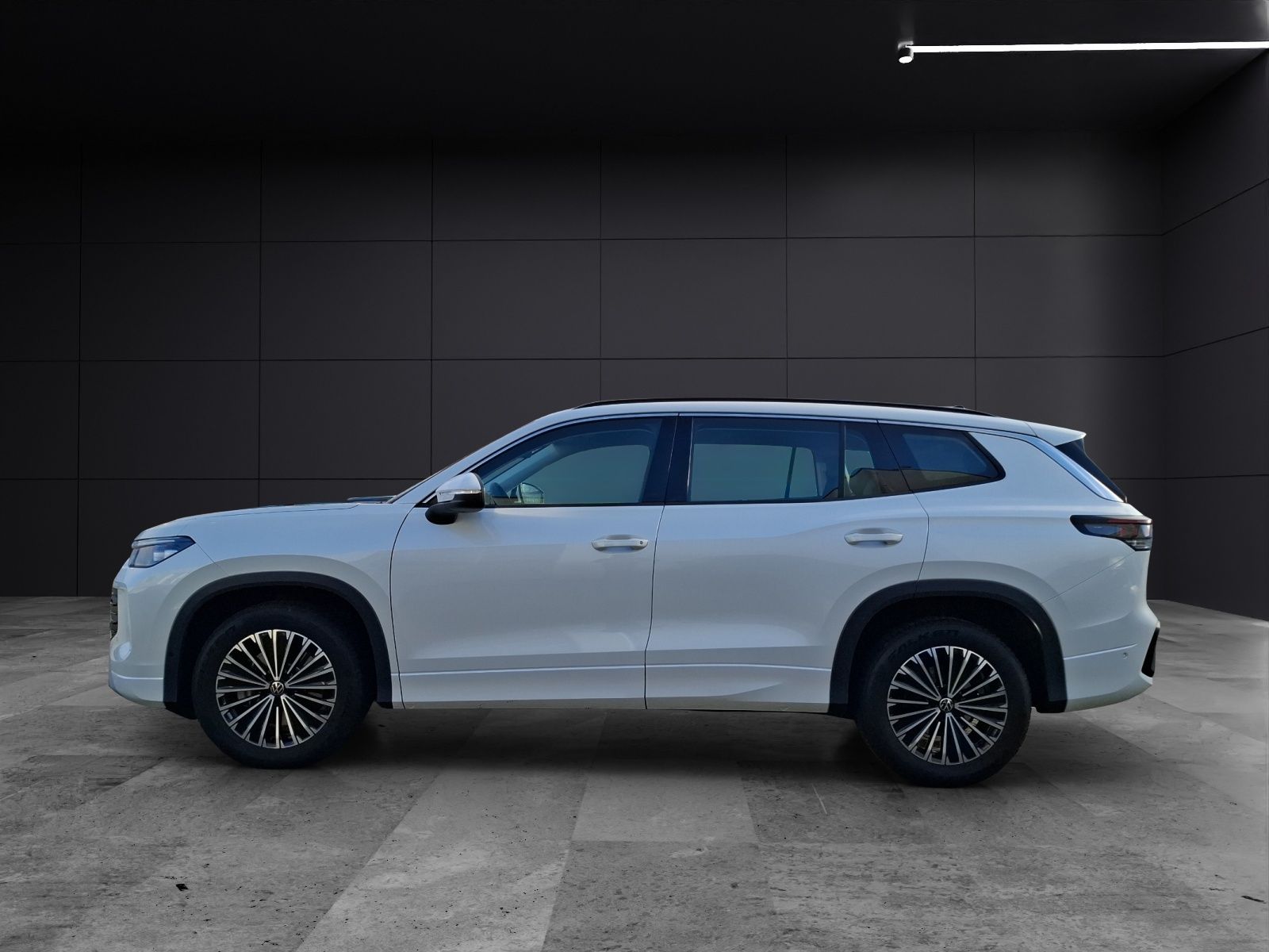 Fahrzeugabbildung Volkswagen Tayron TDI Life DSG 4M LED AHK Navi AID ACC RFK