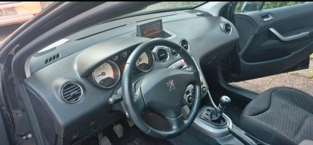 Peugeot 308 2012 — photo 6
