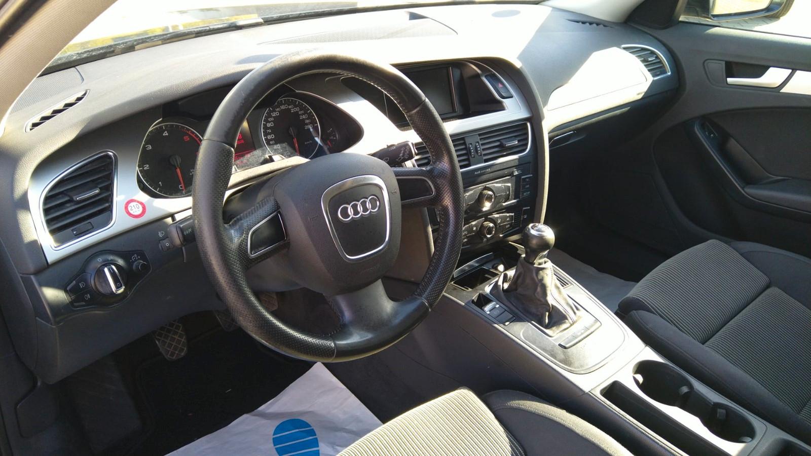 Audi A4 2009 — photo 6