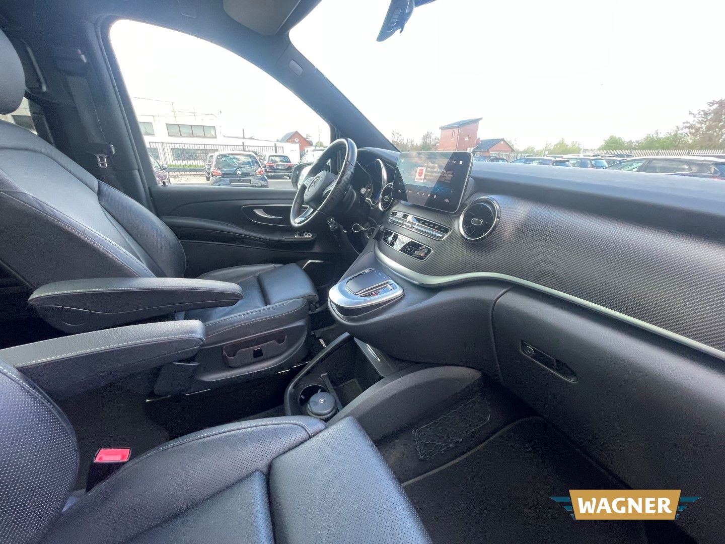 Fahrzeugabbildung Mercedes-Benz V 250 d AVANTGARDE AMG EDITION lang Night Paket