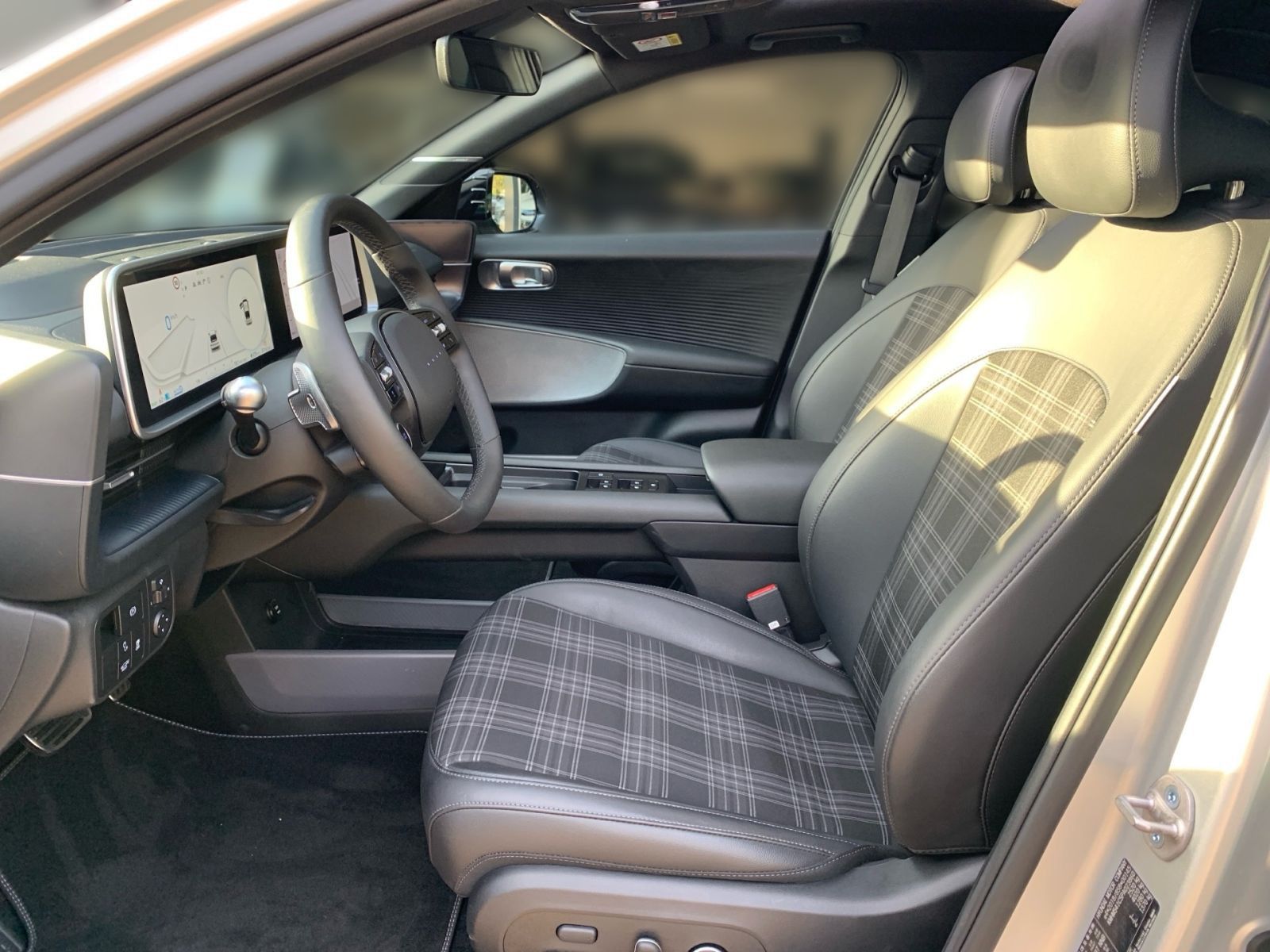 Fahrzeugabbildung Hyundai IONIQ 6 First Edition/First Ed-Paket Elektro 4WD