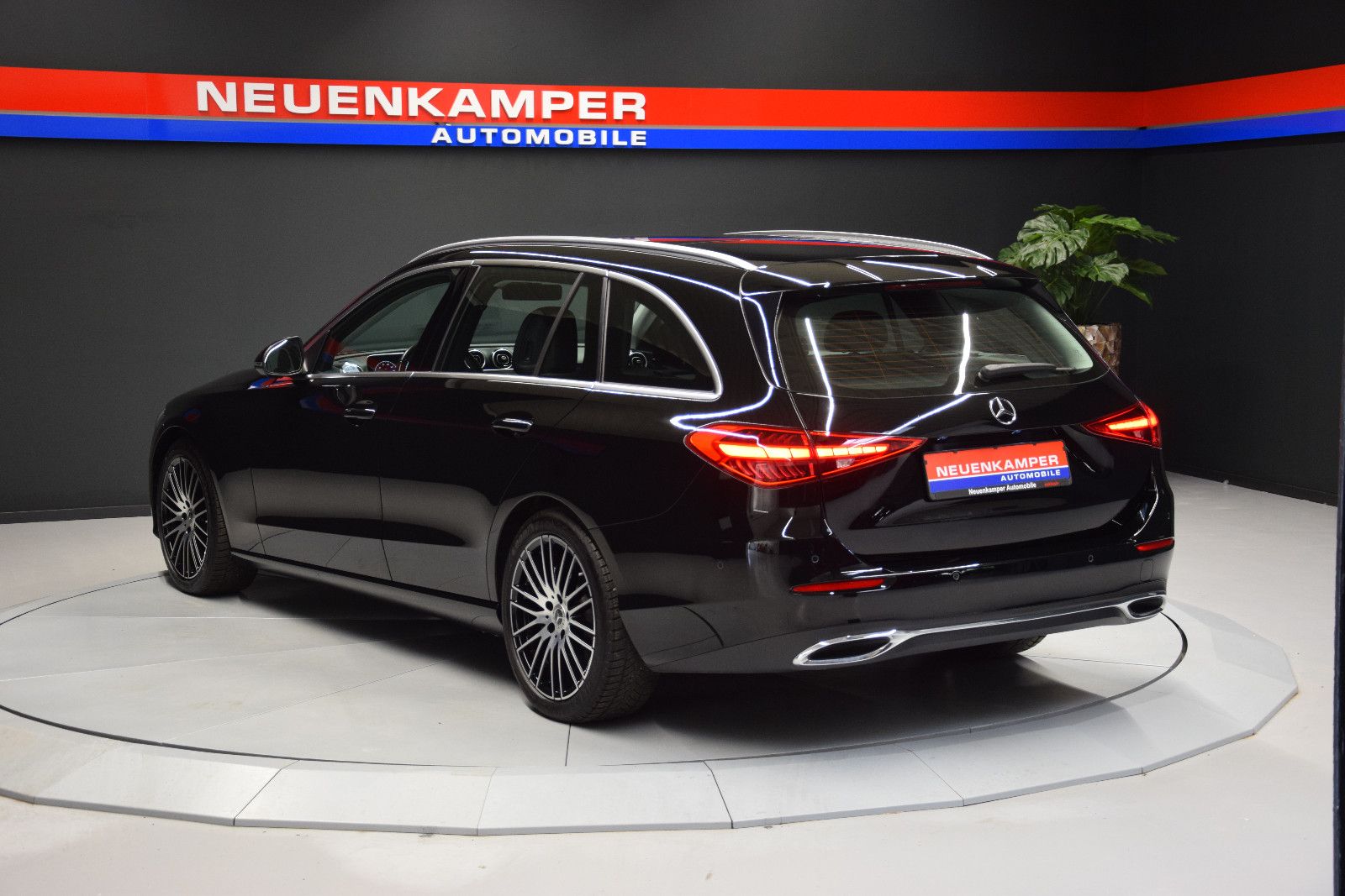 Fahrzeugabbildung Mercedes-Benz C 180 T-Modell Avantgarde MBUX Ambiente Kamera