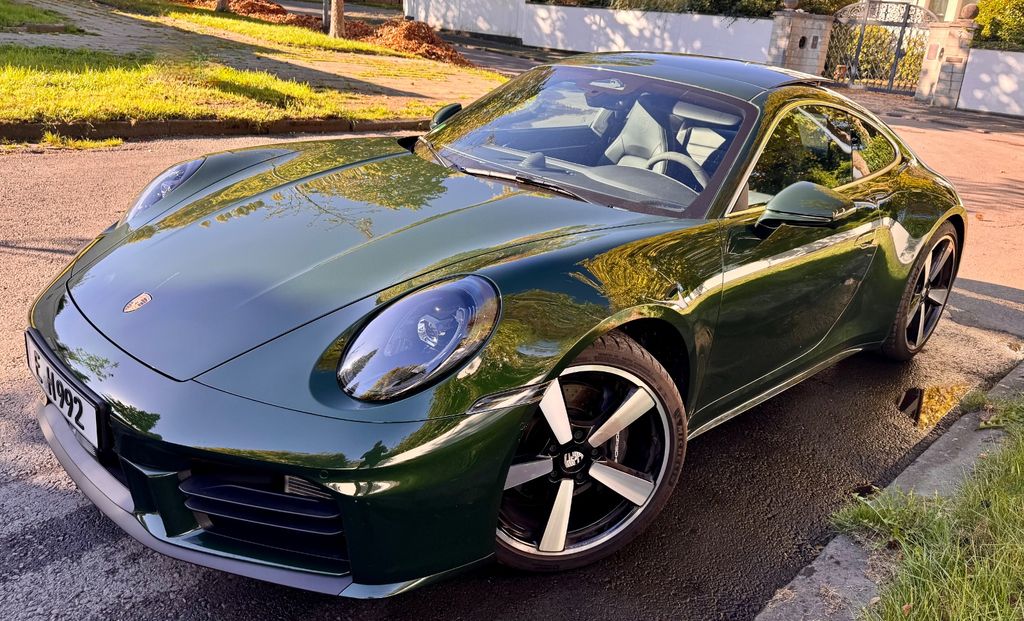 Image of Porsche 992