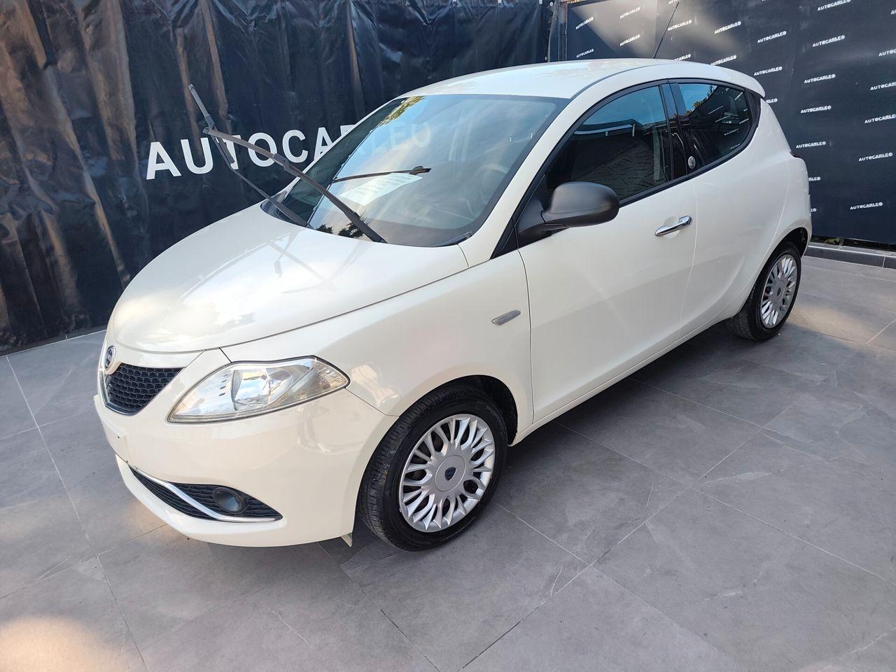 Lancia Ypsilon