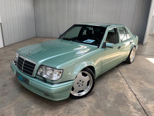 Mercedes-Benz E 500 Oldtimer