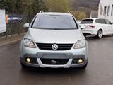 Volkswagen Golf Plus Cross / NAV / ALU / - Volkswagen Golf Plus mit Diesel-Antrieb: Limousine, Schaltgetriebe