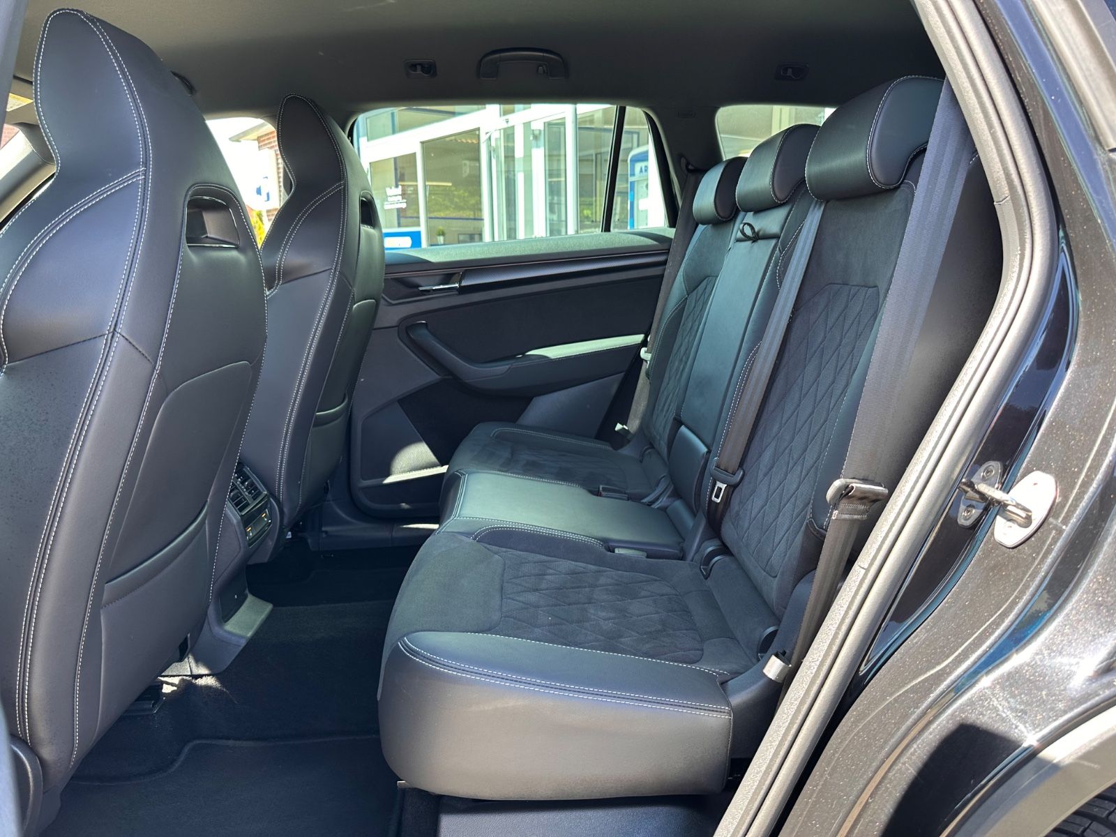 Fahrzeugabbildung SKODA Kodiaq Sportline 2.0 TDI 4x4 Matrix/AHK/ACC/Navi