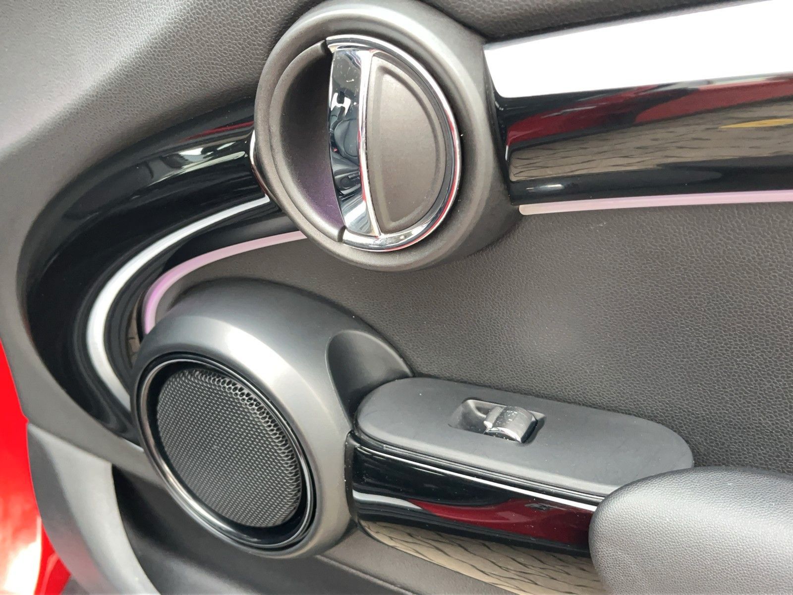 Fahrzeugabbildung MINI COOPER 5-trg.*Keyless*Navi*PDC*Aktionsangebot