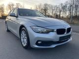 BMW 320 d*NAVI*AUTOMATIC*PDC V/H*KLIMA AUTOMATIC - BMW 320 in Oberhausen