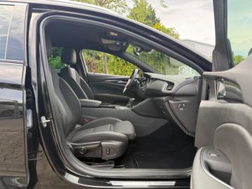Opel Insignia - 12