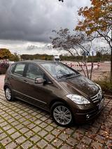 Mercedes-Benz A 150 ELEGANCE Elegance - Mercedes-Benz A 150 mit Anhängerkupplung