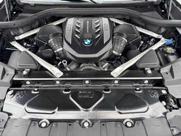 BMW X6 M50i Gestiksteuerung Head-Up HK HiFi DAB LED