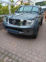 Nissan Pathfinder 3.0 V6 dCi DPF LE 4WD Automatik LE - gebrauchte Nissan Pathfinder aus dem Jahr 2011