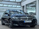 BMW 330e xDrive Tour. M-Sportpaket InnovationsPaket - BMW 3 Series: M Sportpaket