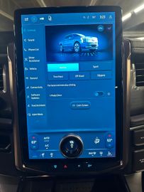 Ford F150 Lightning Lariat  gr. Batterie im Vorlauf