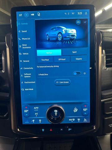 Ford F150 Lightning Lariat  gr. Batterie im Vorlauf