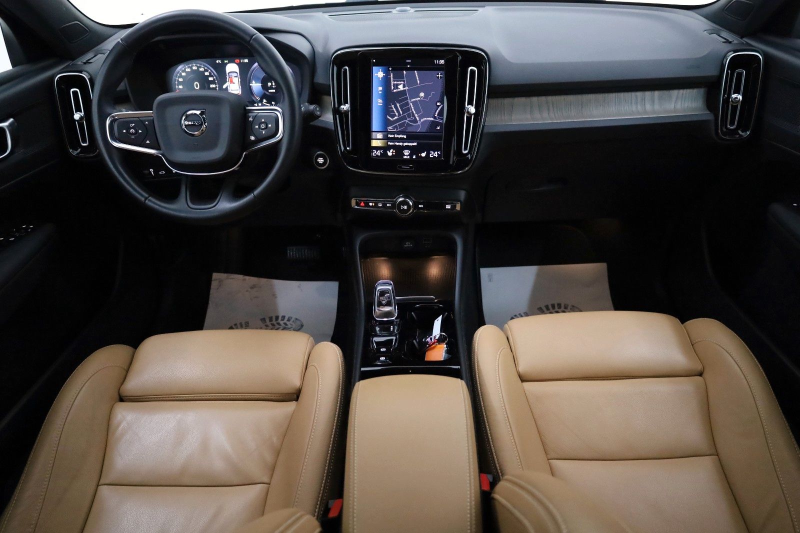 Fahrzeugabbildung Volvo XC40 Inscription T5, Leder,Navi,LED,SH,Kamera