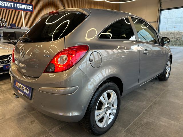Opel Corsa D Satellite