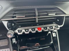 Foto Nummer 16: PEUGEOT 2008