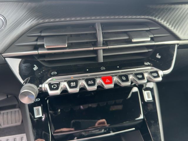 Foto Nummer 16: PEUGEOT 2008