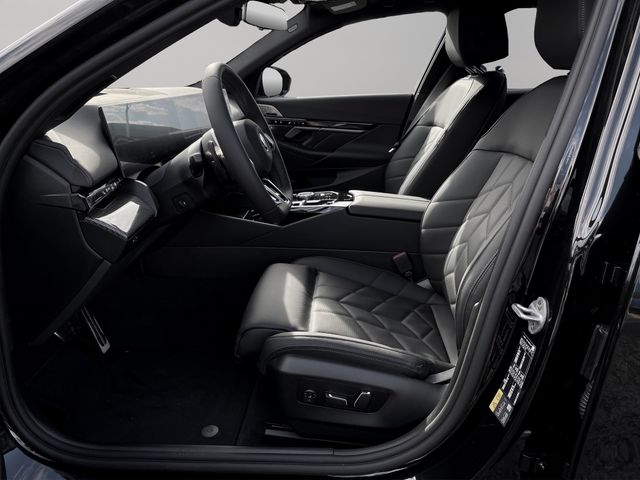 Foto Nummer 9: BMW 550e xDrive