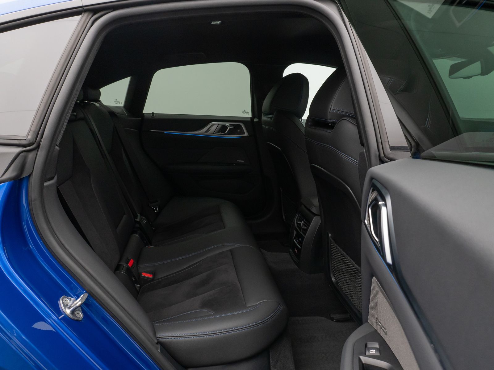 Fahrzeugabbildung BMW i4 eD40 Gran Coupé M Sport Kamera HUD DAB H/K