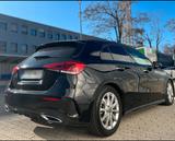 Mercedes-Benz 7G-DCT AMG Line, MULTIBEAM LED, Night Paket - Mercedes-Benz A 220 von privat