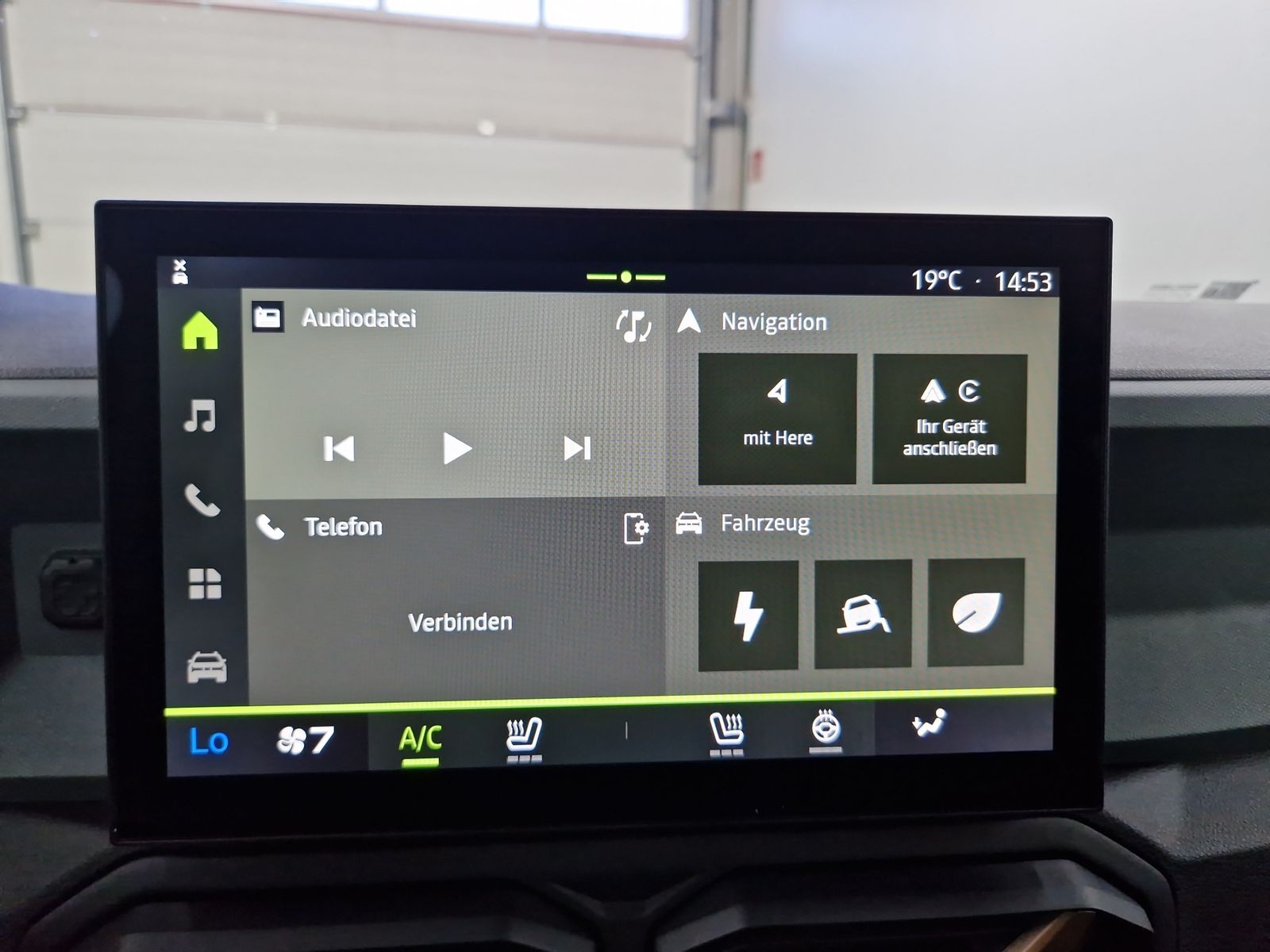 DACIA Duster Extreme Hybrid 155 Winterpaket – Bild 17