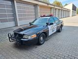 Ford Crown - Ford Crown mit Benzin-Antrieb