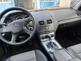 Mercedes-Benz C 200 CDI BlueEFFICIENCY - - Mercedes-Benz C 200: Cdi Blueefficiency