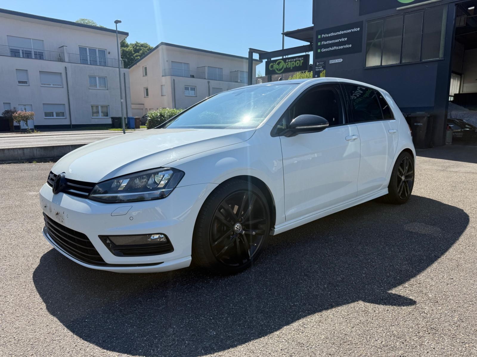 Volkswagen Golf VII Lim. Highline BMT (R-Line Ausführung)