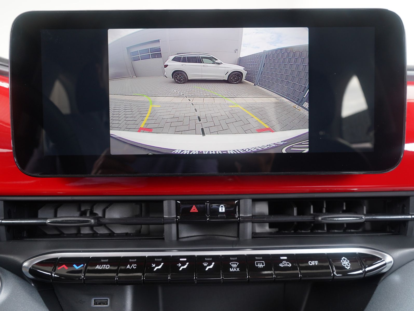 Fahrzeugabbildung Fiat 500e Red 70KW/23,8kWh/DC-LADEN/KAMERA