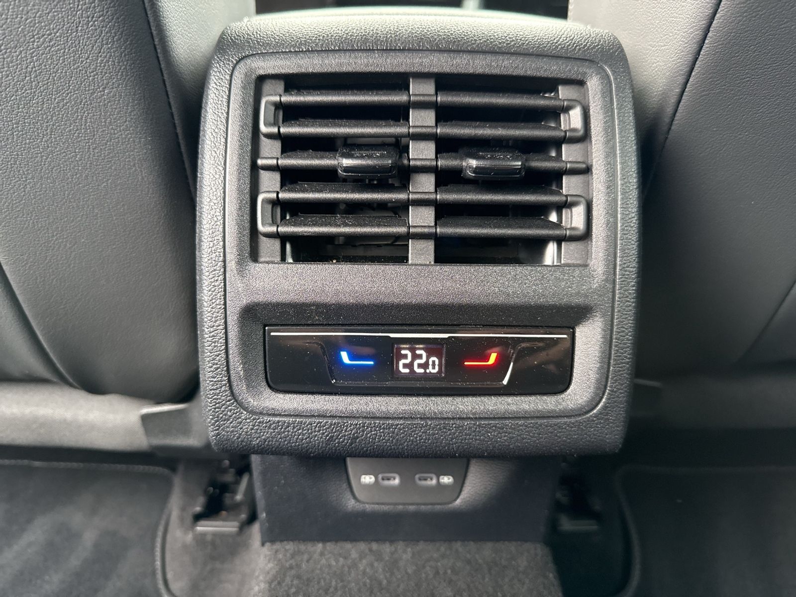 Golf VIII 1.5 eTSI Goal, AHK, Navi, ACC, RearVie