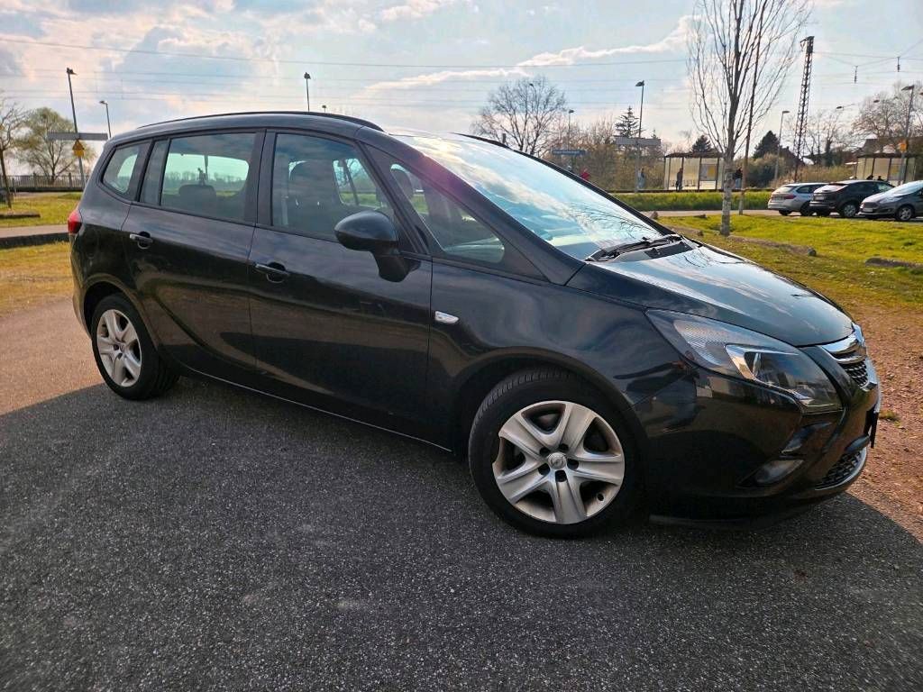 Image of Opel Zafira Tourer