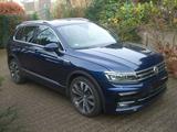 Volkswagen Tiguan 2.0 TDI SCR 140kW DSG 4MOTION Highlin... - Volkswagen Tiguan mit Diesel-Antrieb: Vollleder, Beheizbares Lenkrad, Automatik