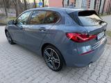 BMW 118i - Service inklusive 5 Jahre/100.000 km - BMW: mit Navigationssystem, 5.0