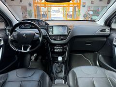 PEUGEOT 2008 Allure|SHZ|PDC|Kamera|Navi|Klima|Panorama