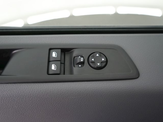 Vivaro C KOMBI M CDTI 9-SITZER+NAVI+SCHIEBETÜR+B