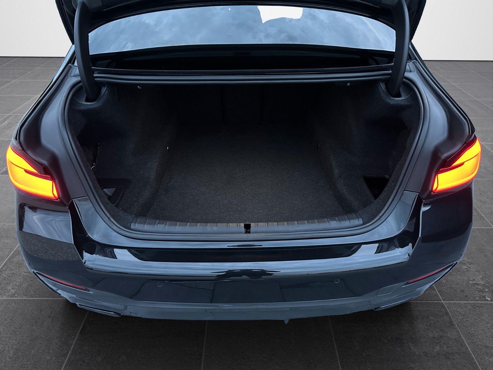 BMW 530i Limousine M-Sport GARANTIE/LASER/LEDER/WLAN foto 19