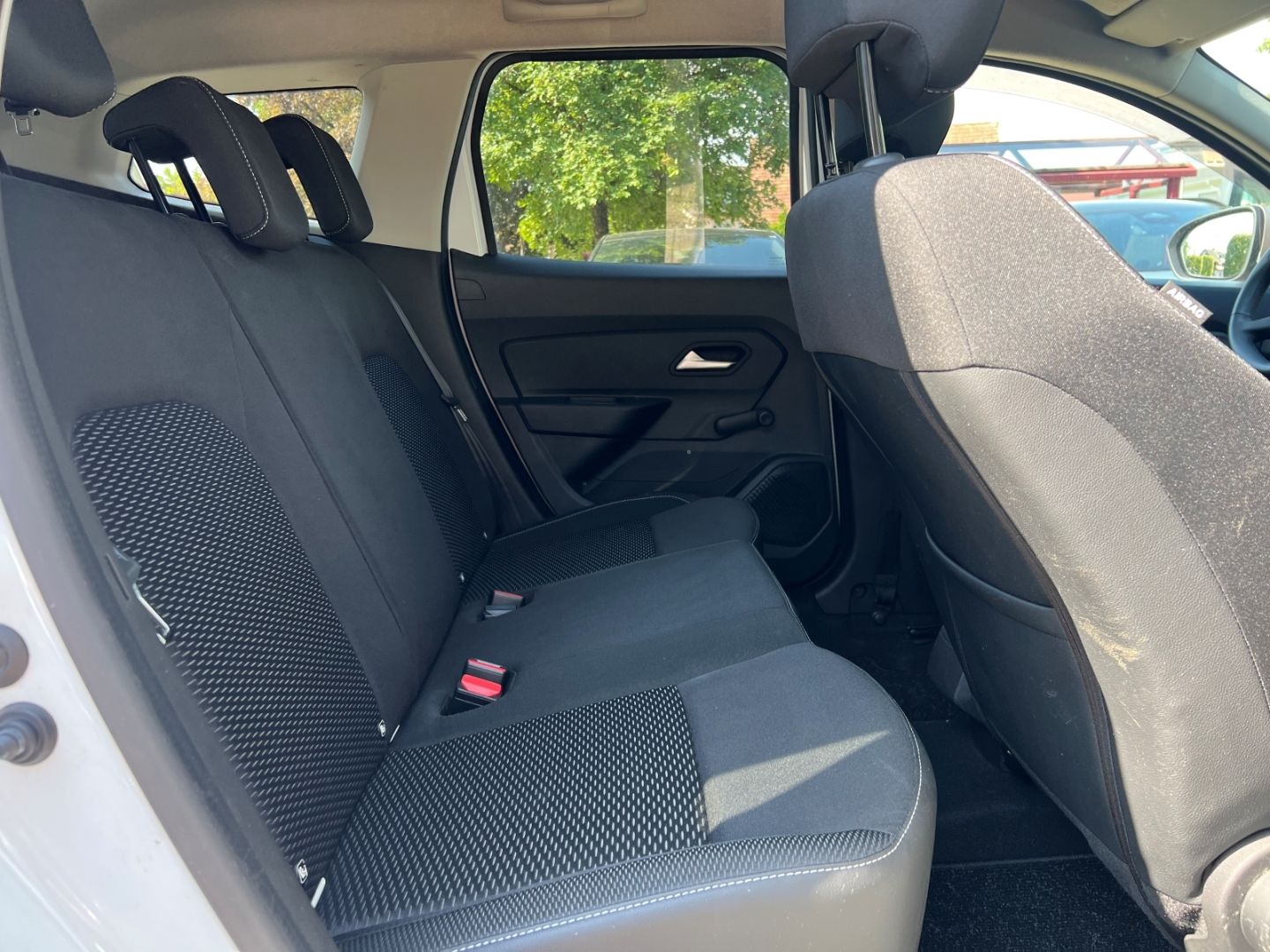 Fahrzeugabbildung Dacia Duster II Comfort Autogas Navi Soundsystem Klima