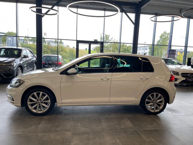 Volkswagen Golf VII Lim. Highline 1.5 TSI *1.HAND*LED*AHK*